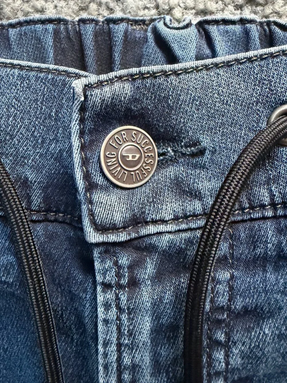 Diesel Krooley-NE JoggJeans Distressed Sweat Jeans W30 Medium Blue 0670U